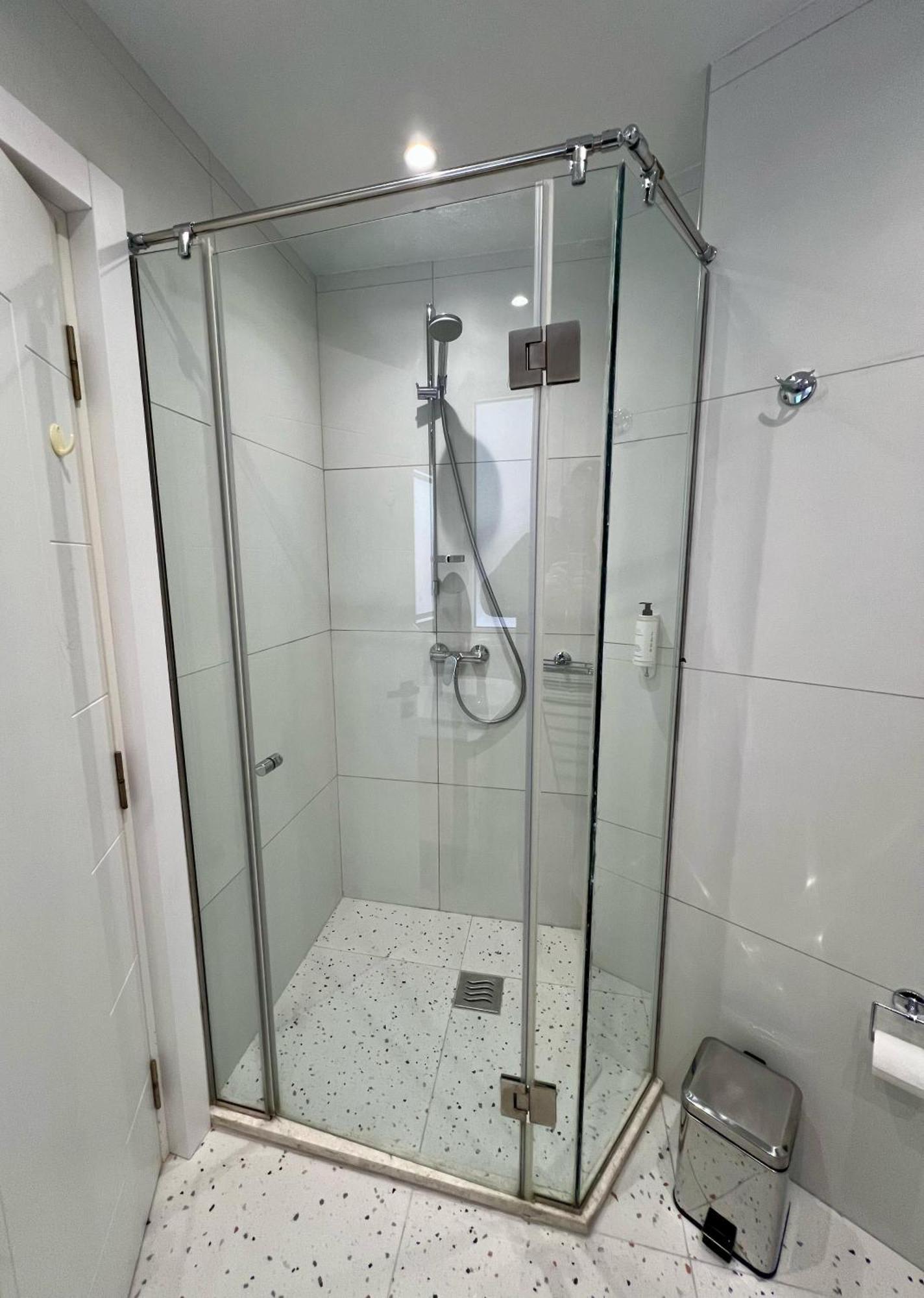 Metropolitan Charm: Cozy 1Br In 7Min To Skanderbeg Appartement Tirana Buitenkant foto