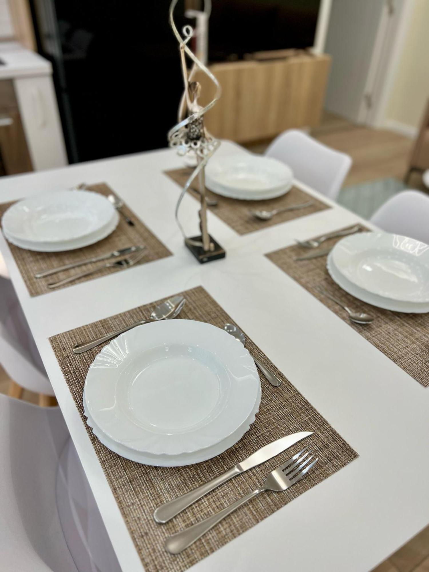 Metropolitan Charm: Cozy 1Br In 7Min To Skanderbeg Appartement Tirana Buitenkant foto